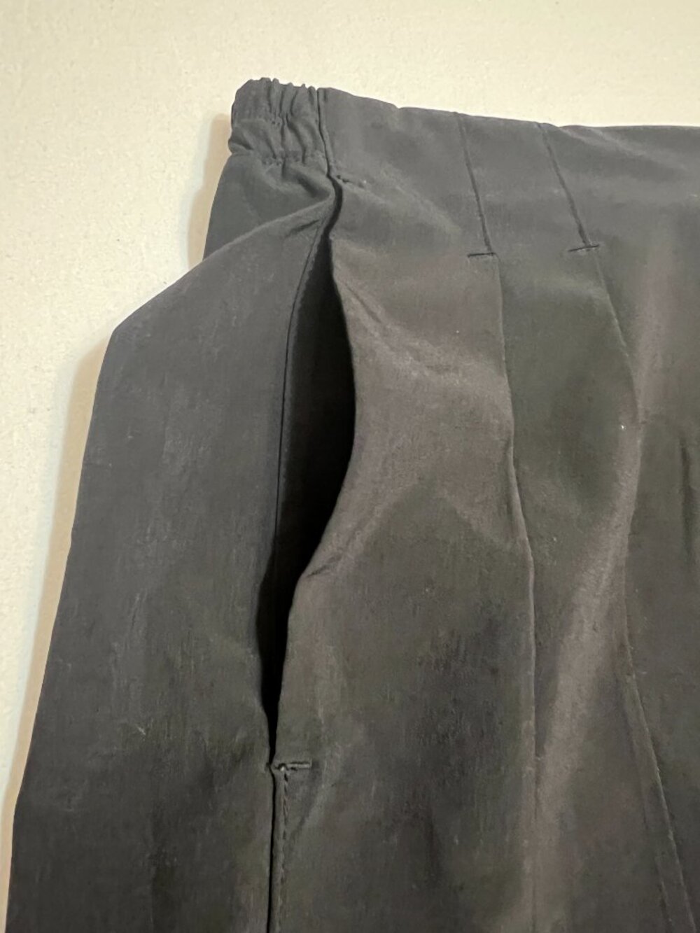 Lululemon Black Running Shorts Womens Size 4 Lined Athletic Zip Pocket EUC - Picture 4 of 8
